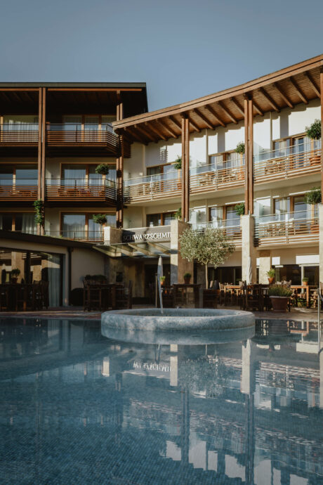 Hotel Schwarzschmied Lana