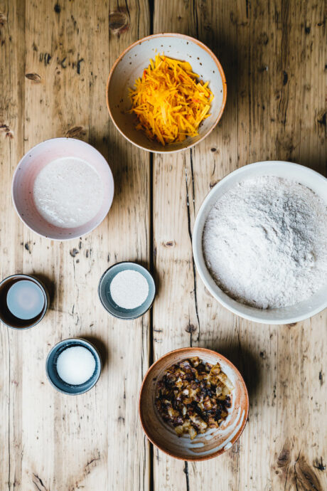 Sauerteig-Zwiebelbrot mit Kürbis