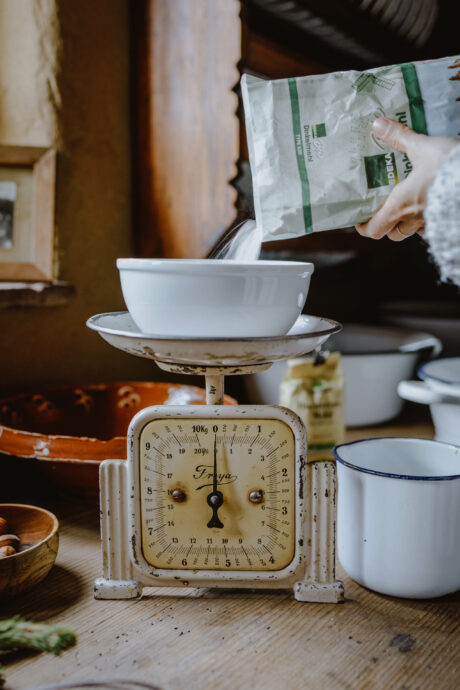 Buchweizen-Blinis mit Rote-Bete-Meerrettich-Creme & Gin-Karottenlachs