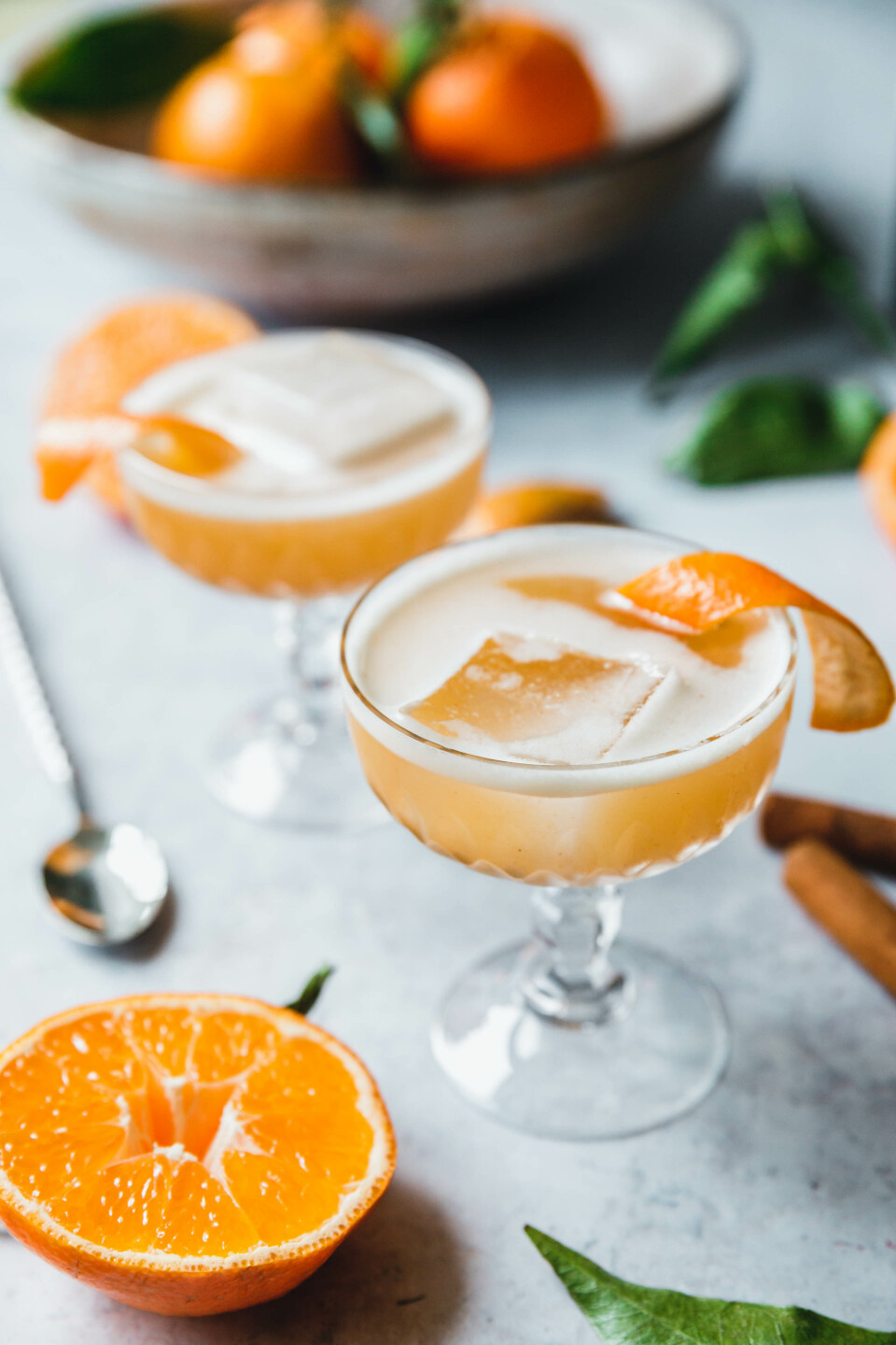 Veganer Gin Sour mit Mandarine & Zimt
