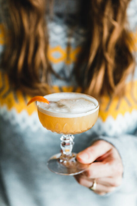 Veganer Gin Sour mit Mandarine & Zimt