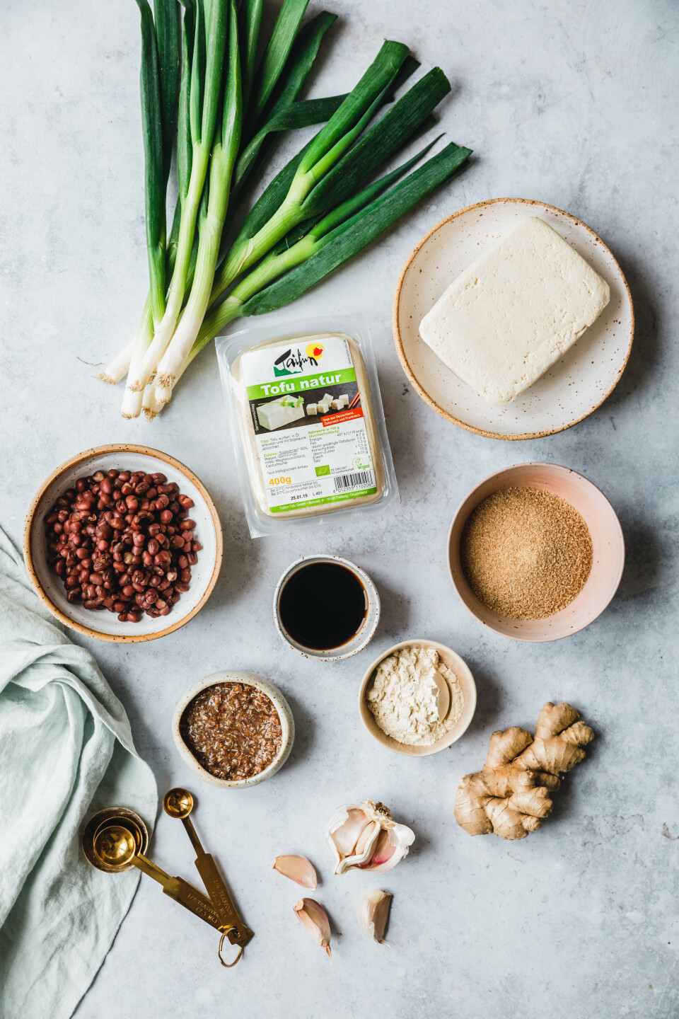 Teriyaki Tofu Meatballs mit Adzukibohnen & Sriracha