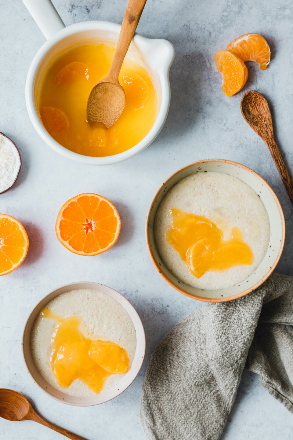 Grießbrei mit Mandarinensauce