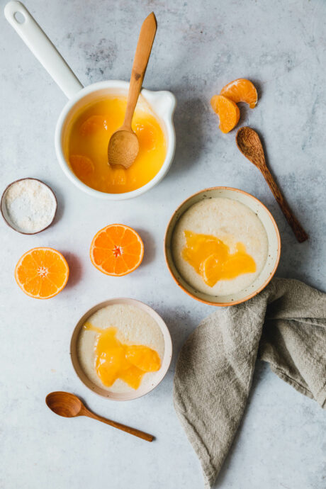 Grießbrei mit Mandarinensauce
