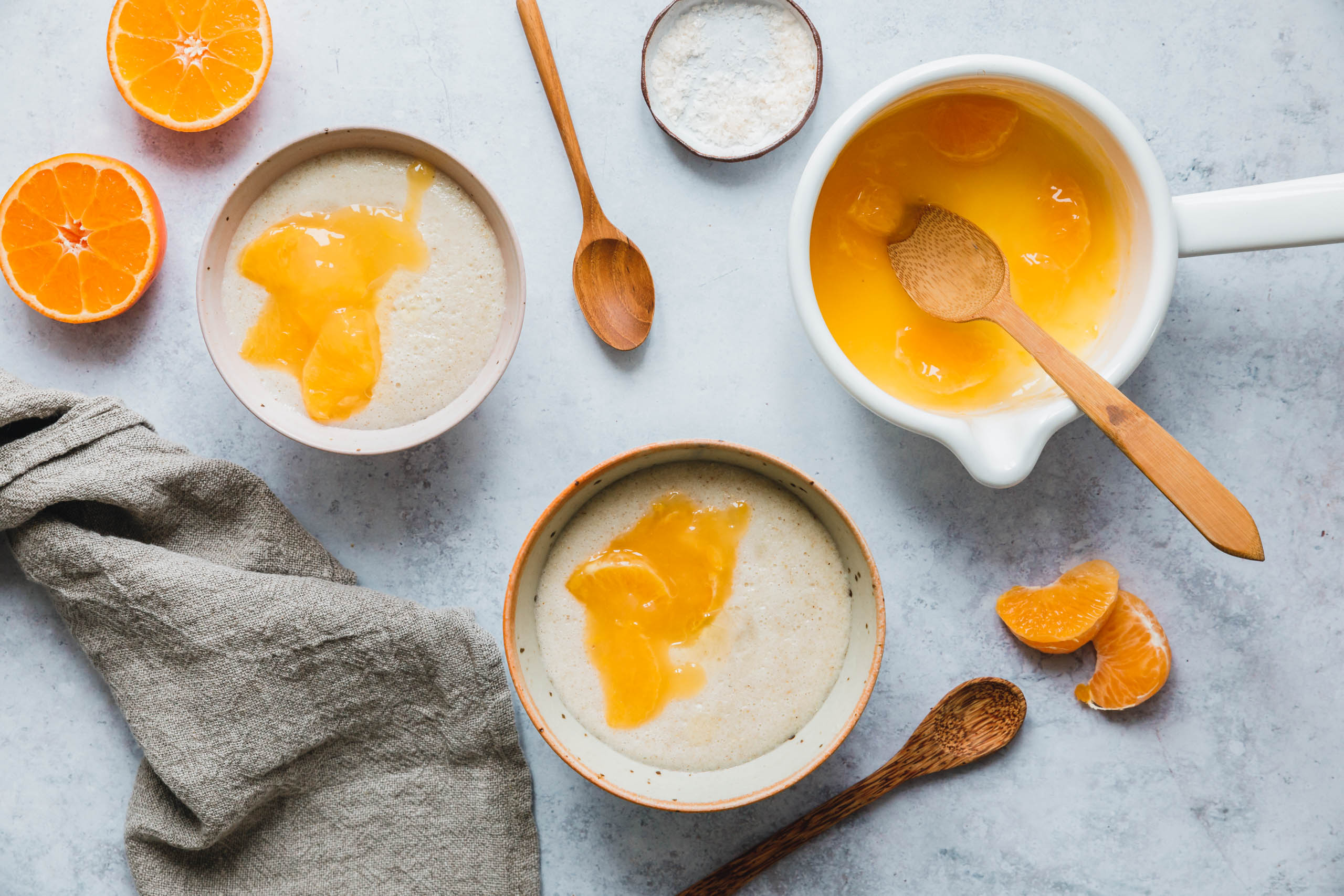 Grießbrei mit Mandarinensauce