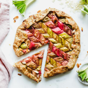 Galette mit Rhabarber & Buchweizen