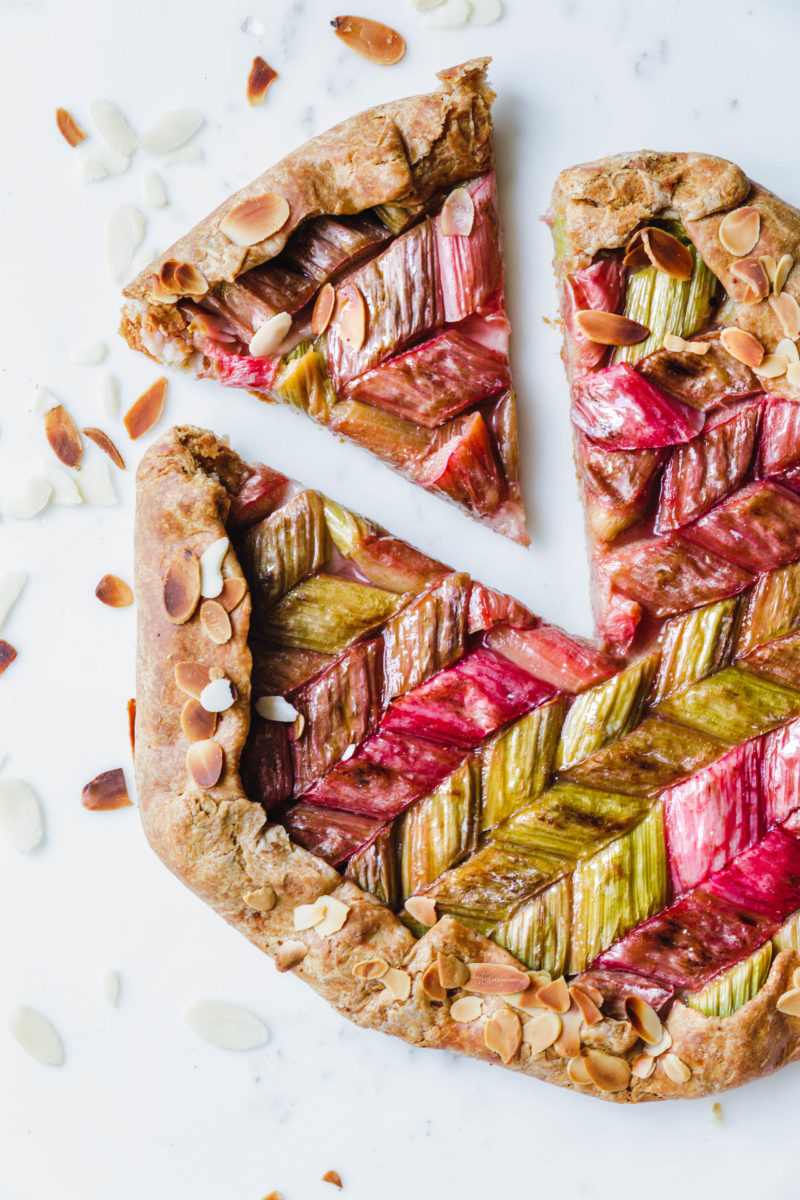 Galette mit Rhabarber & Buchweizen