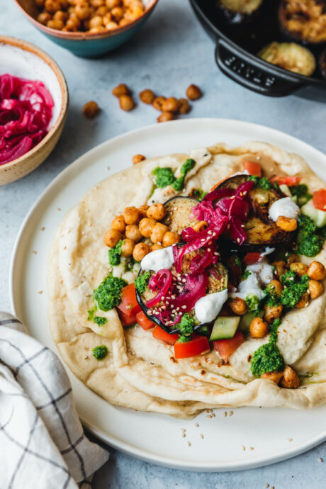 Sabich - israelisches Frühstücks-Sandwich