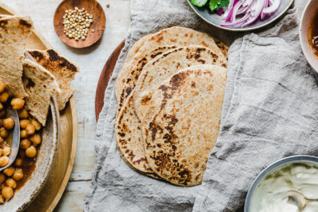 Einfache Chapatis mit Vollkornmehl