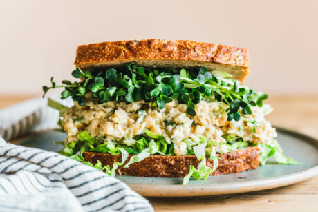 Das leckerste Kichererbsensalat-Sandwich