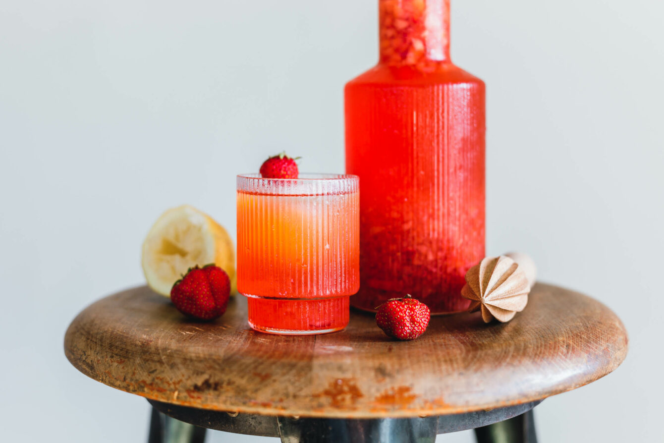 Switchel mit Ingwer & Erdbeeren