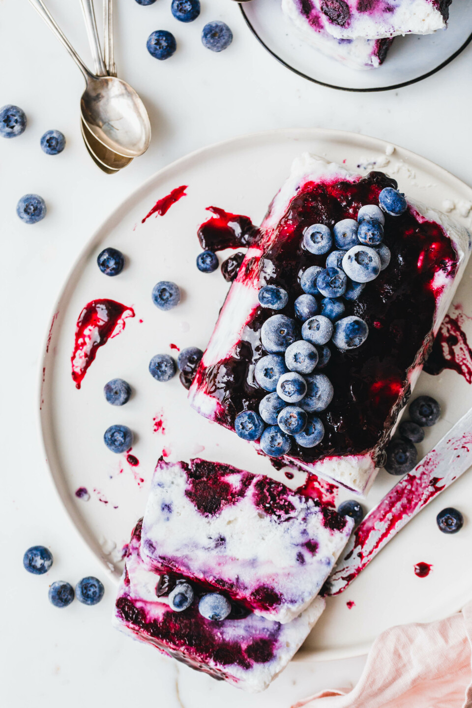 Veganes Heidelbeer-Semifreddo