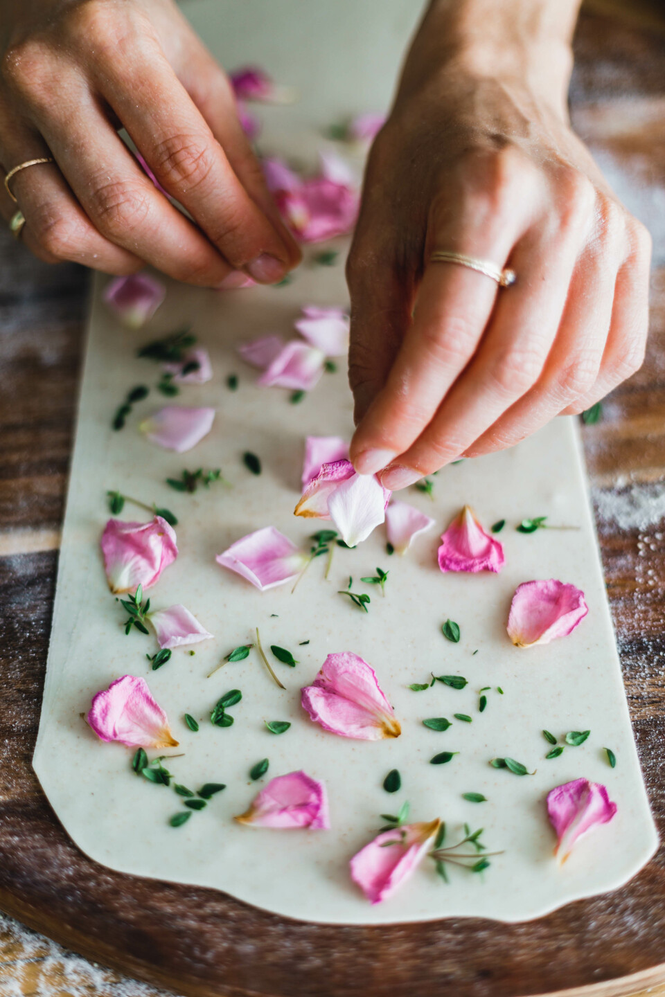 Selbst gemachter veganer Nudelteig