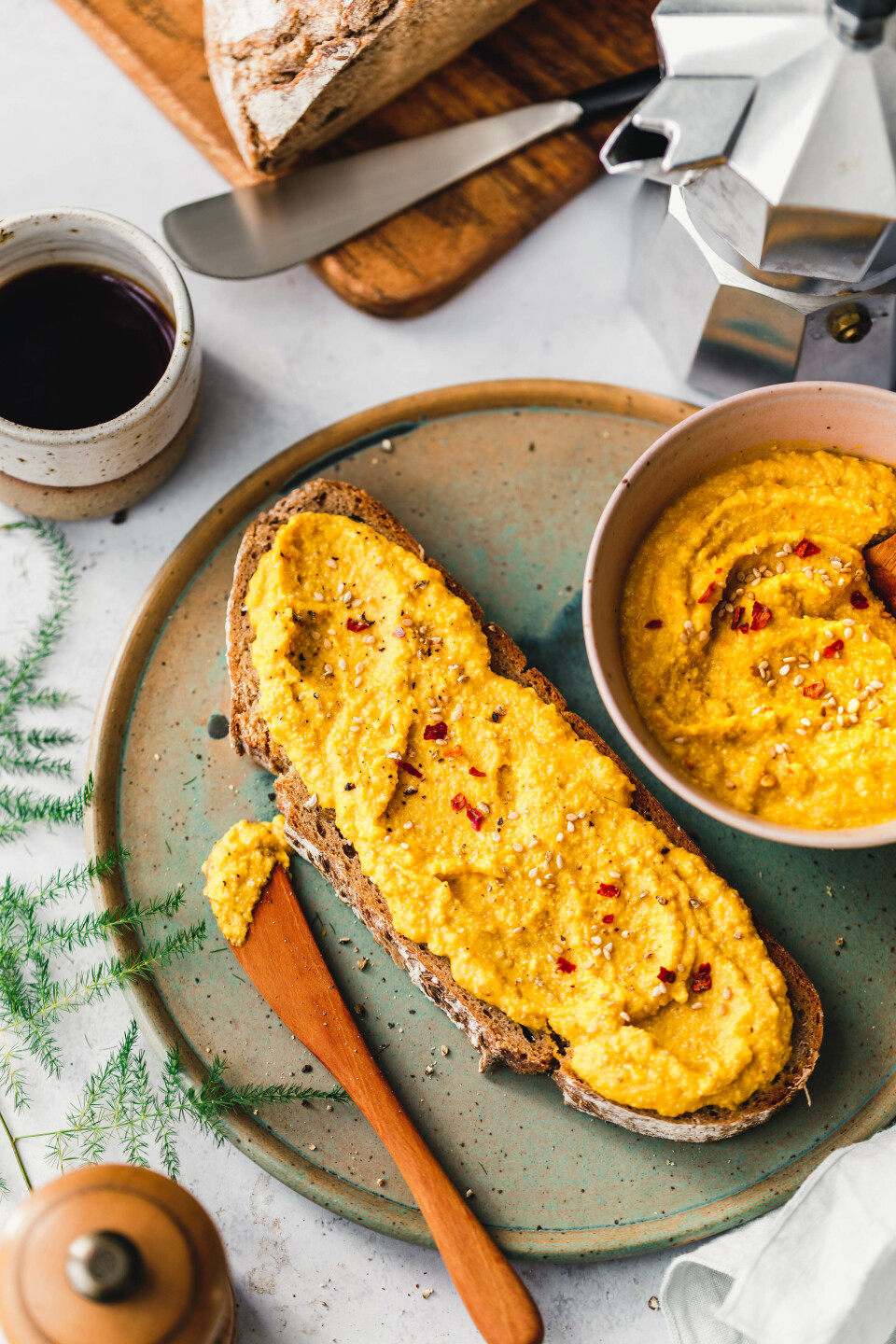 Kürbisaufstrich mit Sesam & Chili