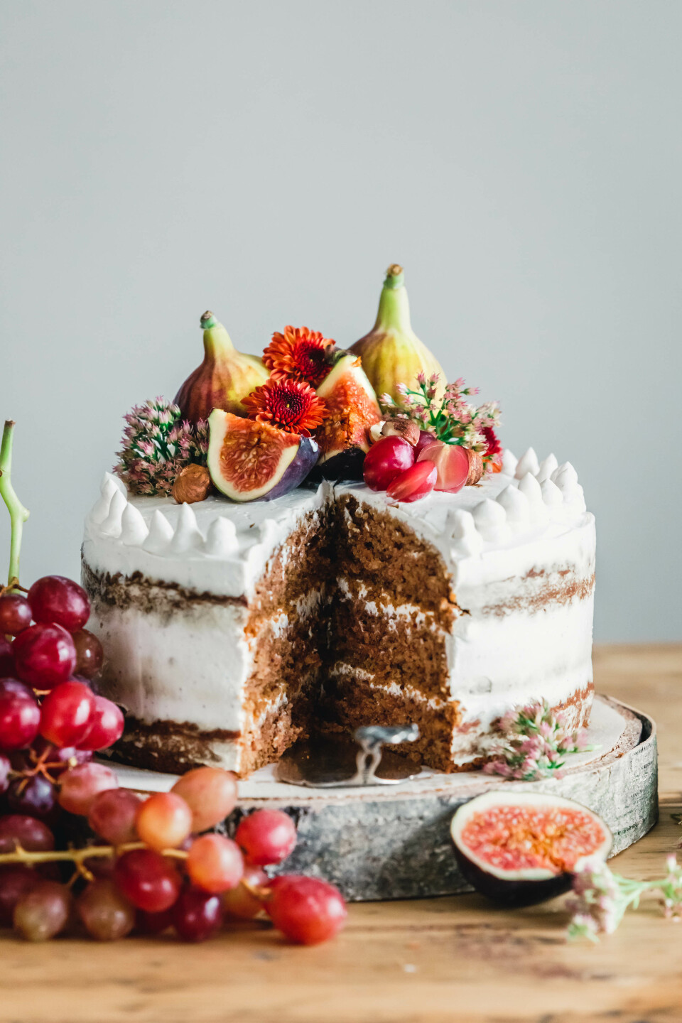 Veganer Naked Cake mit Haselnuss