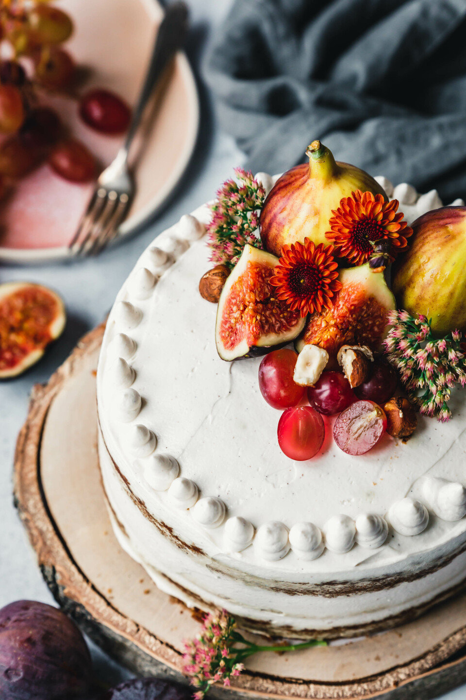 Veganer Naked Cake mit Haselnuss