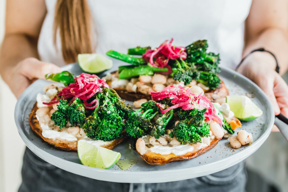 Süßkartoffel-Toasts mit Bimi®-Brokkoli und weißen Bohnen