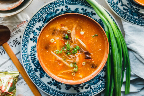 Chinesische vegane Pekingsuppe