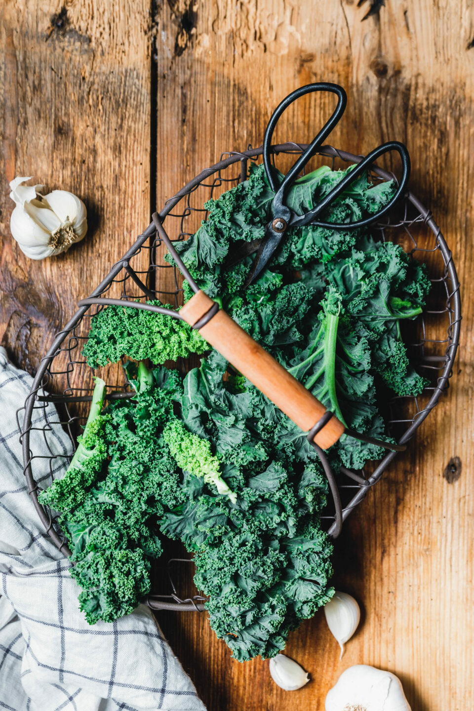 Kürbis-Reis-Eintopf mit Grünkohl und Knoblauchchips