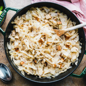 Veganes Bayrisch Kraut mit Räuchertofu