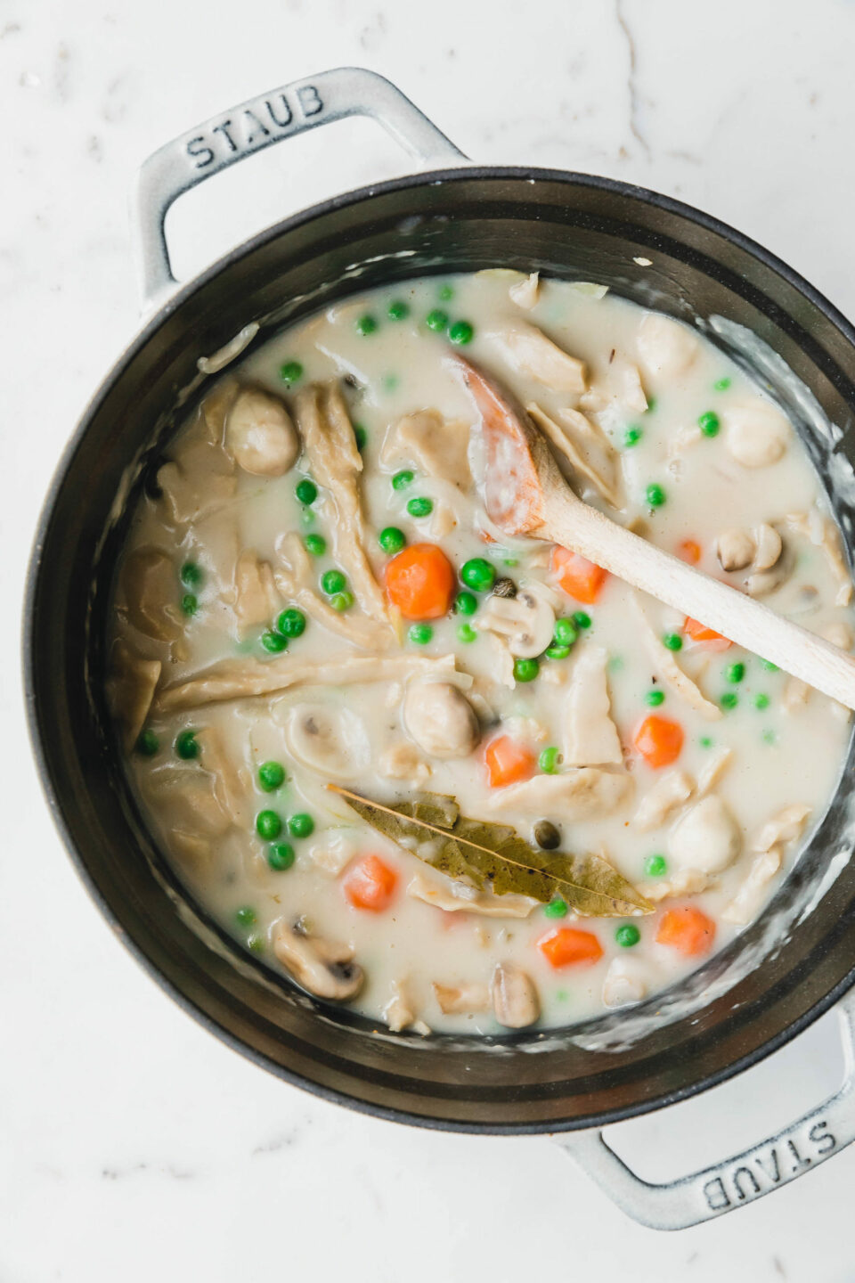 Cremiges Seitan-Frikassee mit Kapern