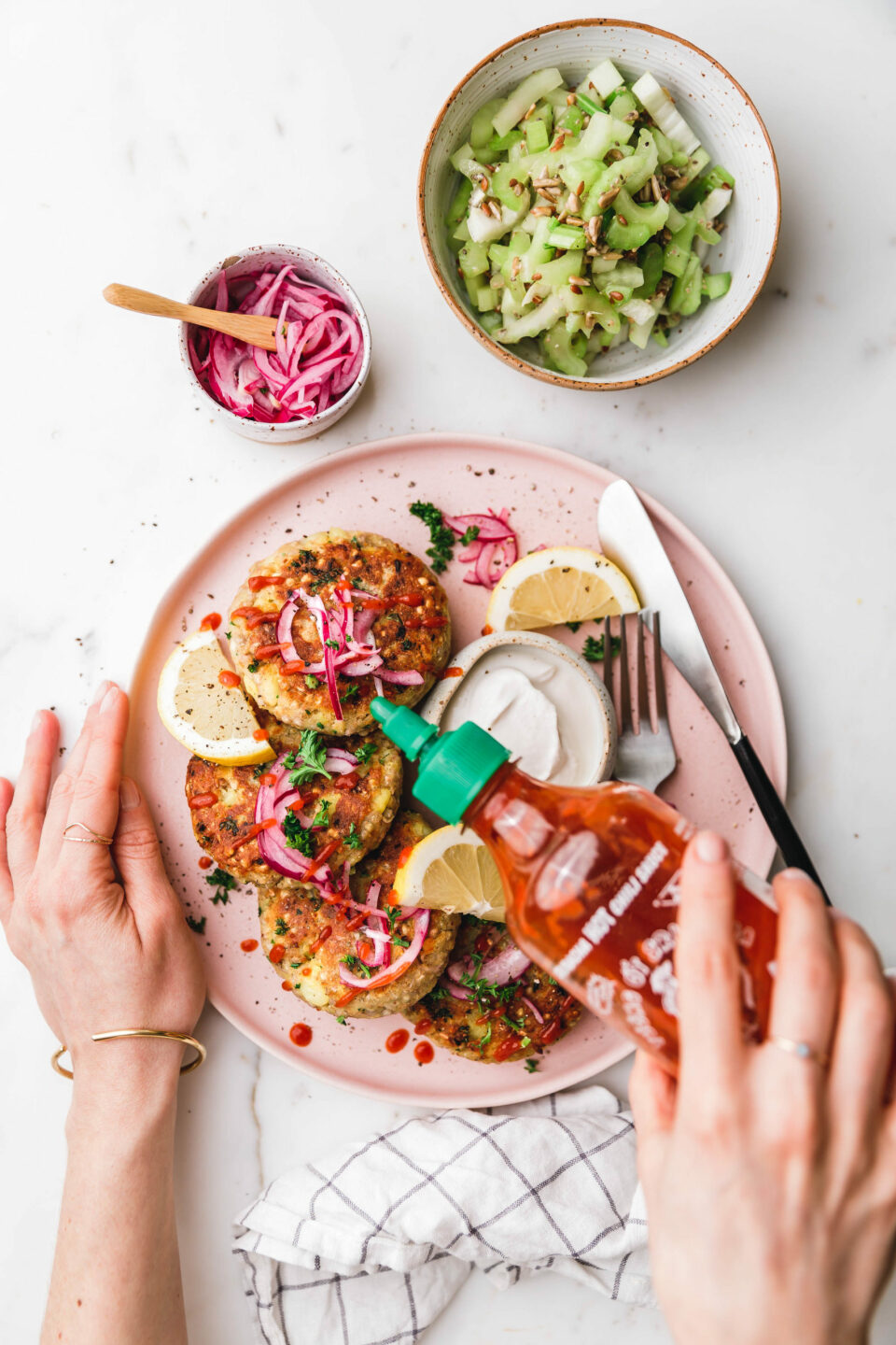 Einfache Kartoffelfrikadellen mit Buchweizen