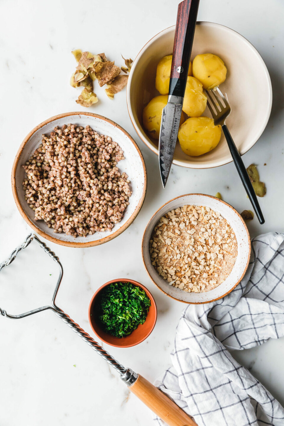 Einfache Kartoffelfrikadellen mit Buchweizen