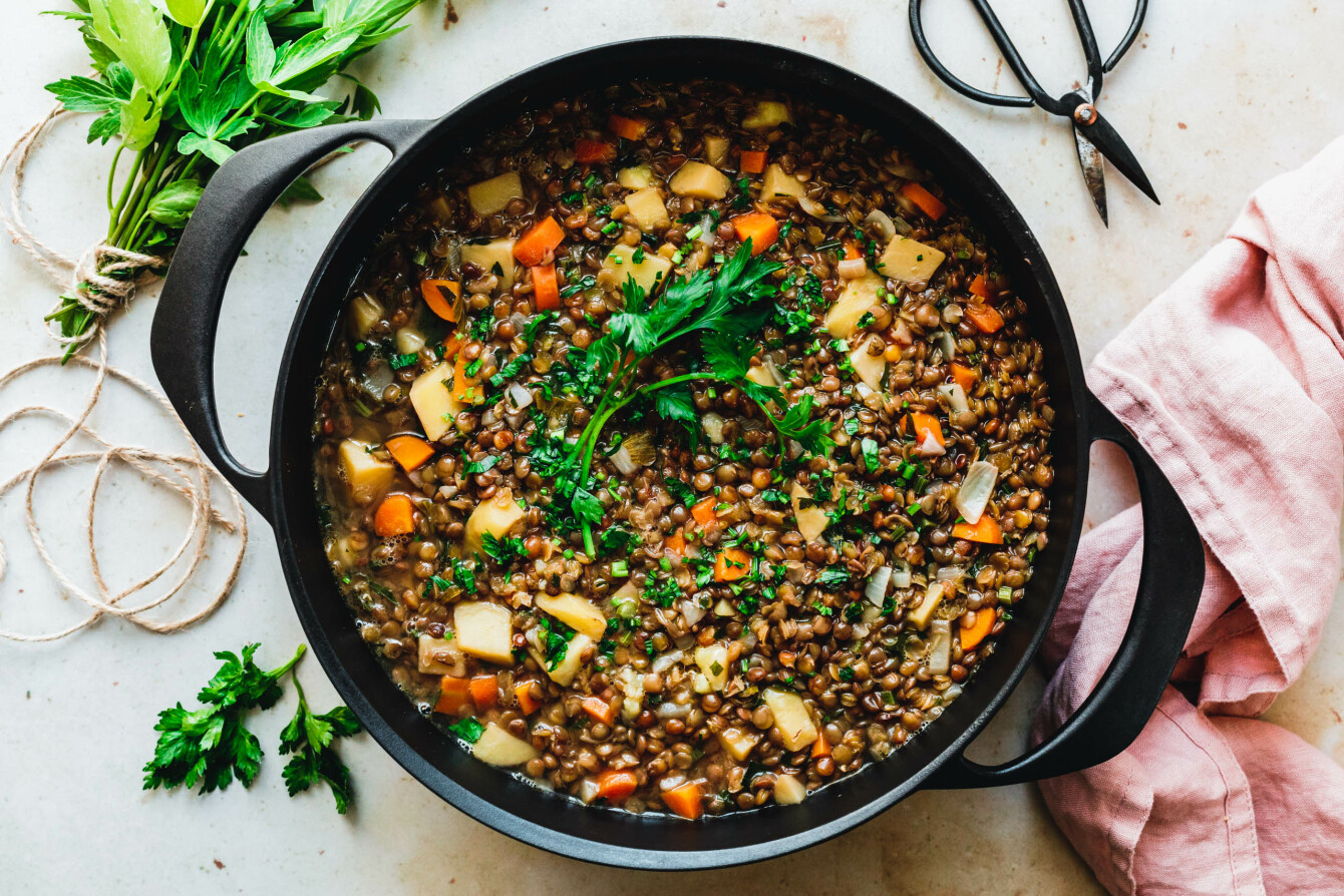 Nadines liebster veganer Linseneintopf