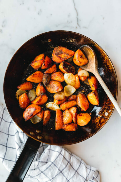 Gerösteter Karottenhummus