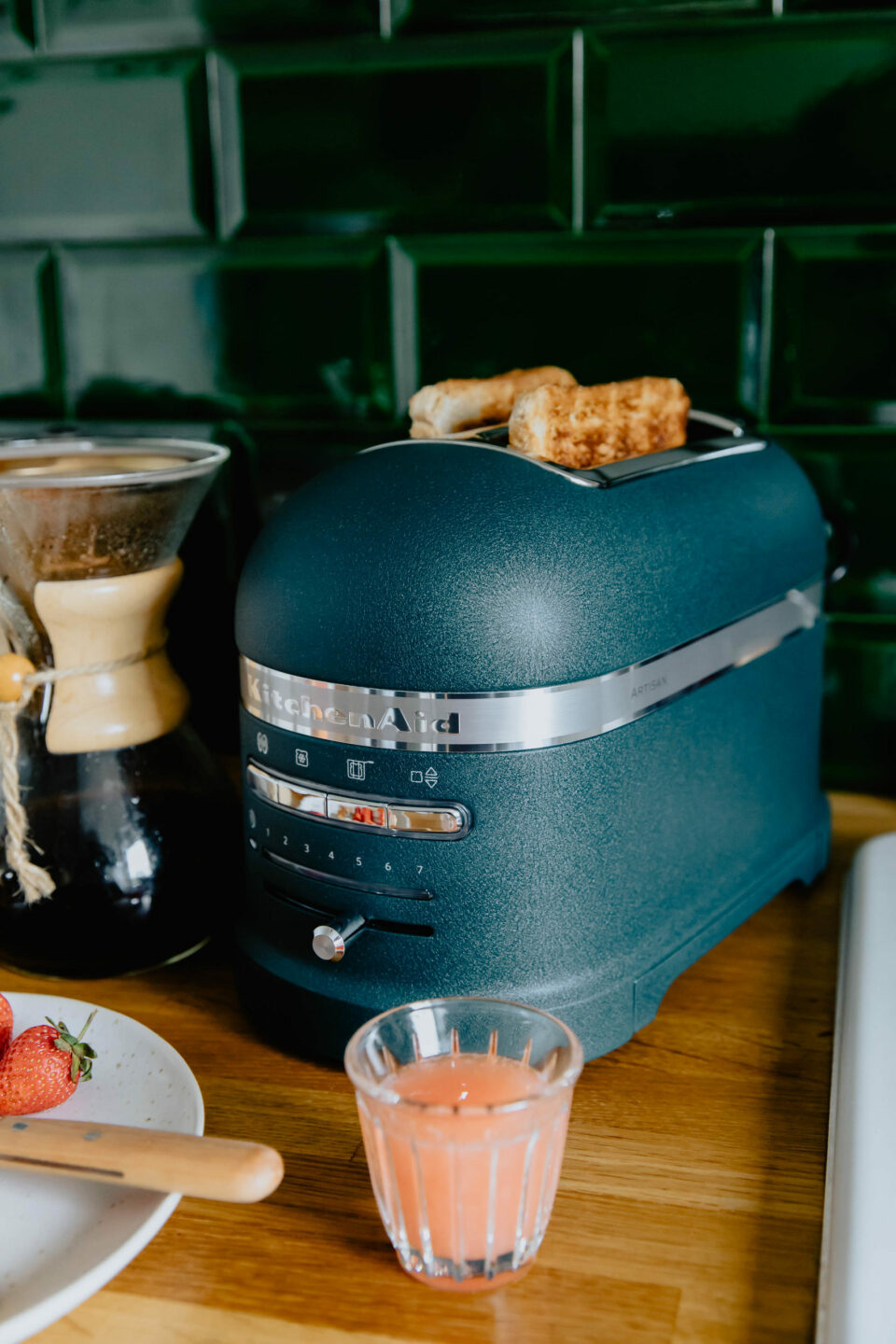 KitchenAid Pebbled Palm Toaster