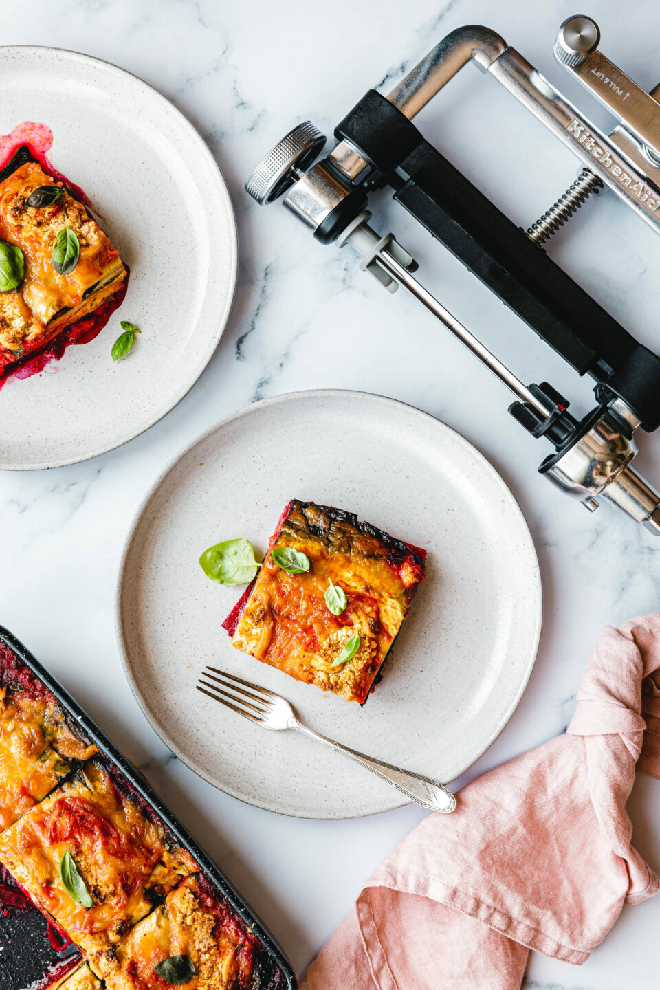 Sommerliche Regenbogen-Gemüselasagne