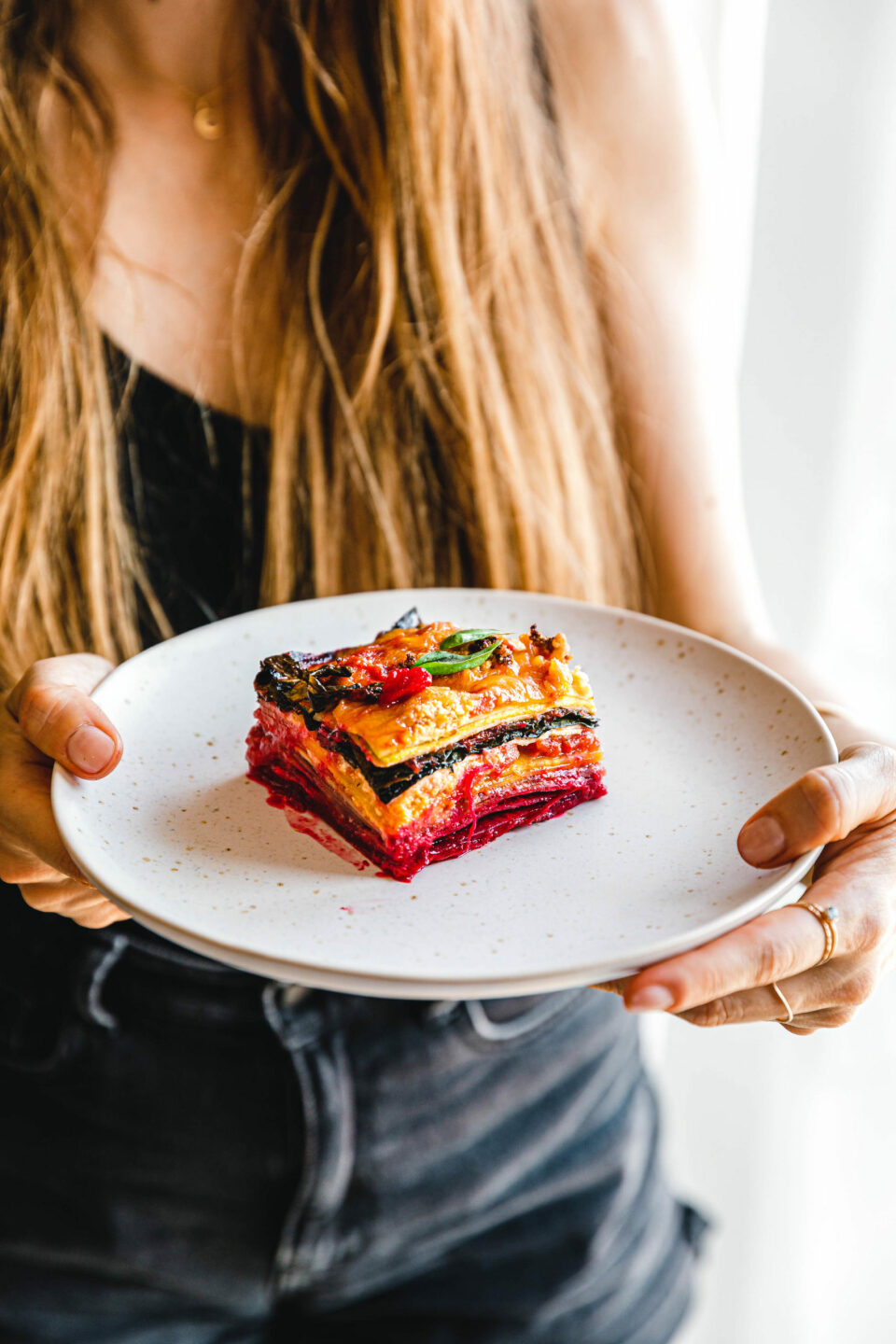 Sommerliche Regenbogen-Gemüselasagne