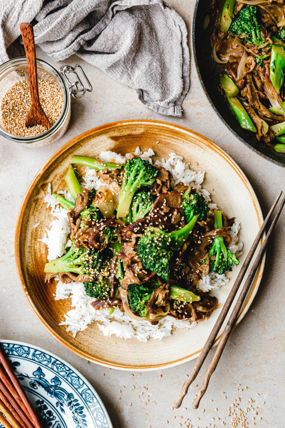 Vegan Beef and Broccoli – Brokkoli-Stir-fry mit Seitan