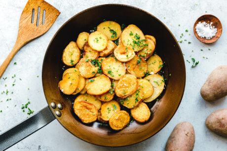 Eat this! Bratkartoffeln in Eisenpfanne