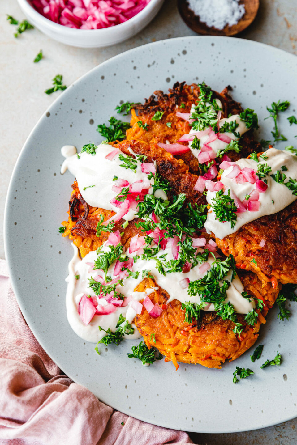 Kürbis-Rösti mit Cashew-Miso-Dip