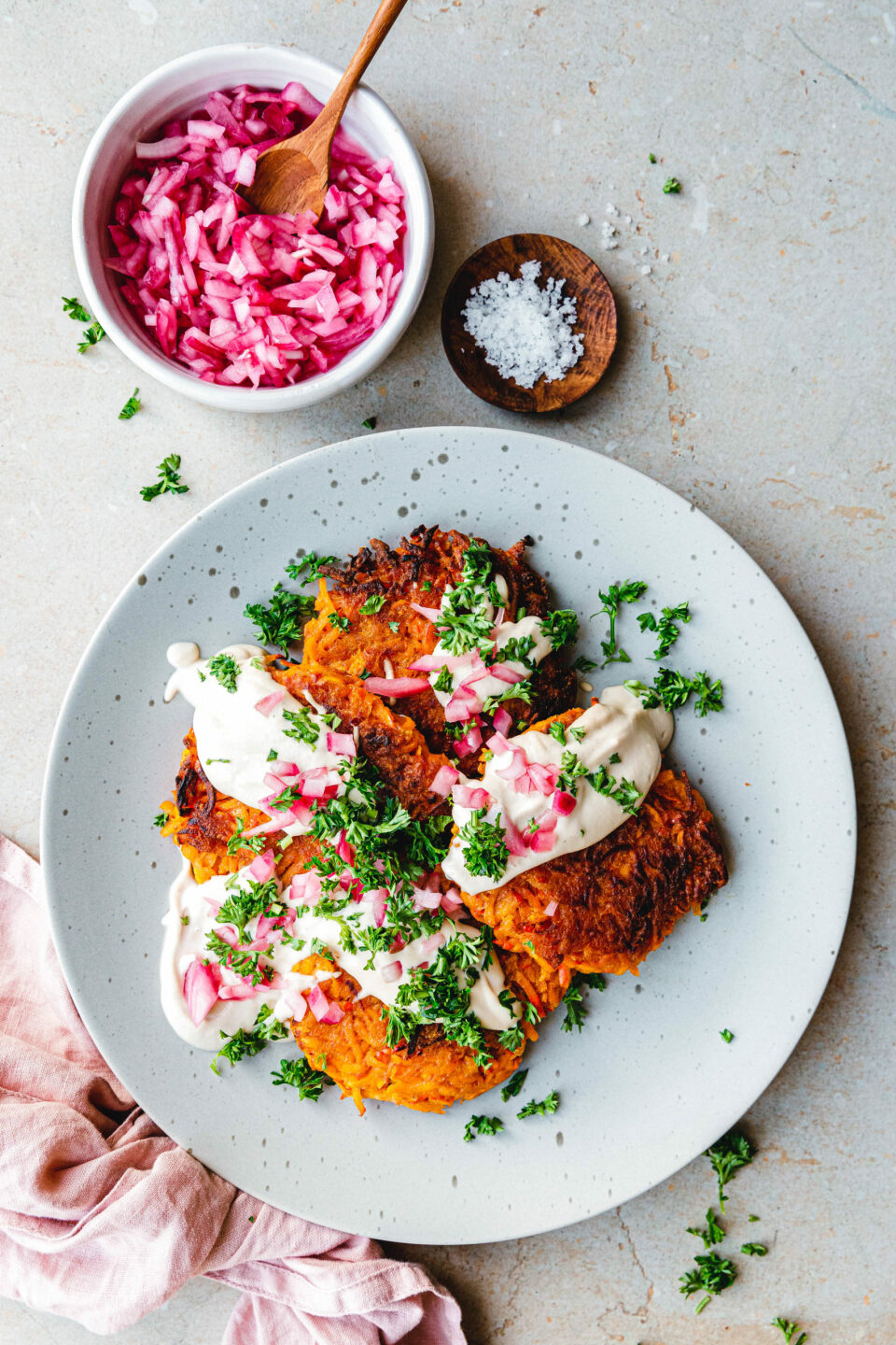 Kürbis-Rösti mit Cashew-Miso-Dip