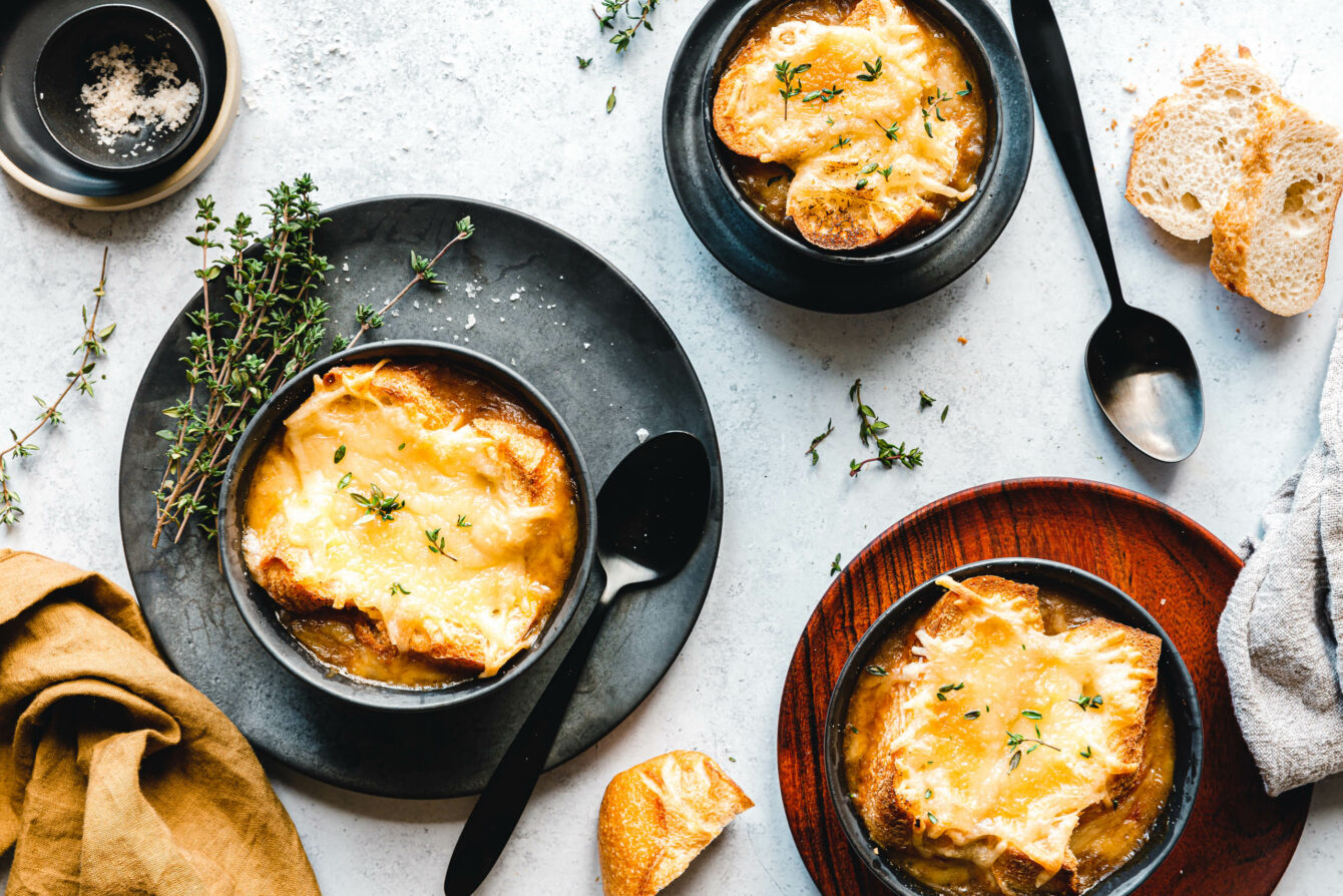 Vegane französische Zwiebelsuppe