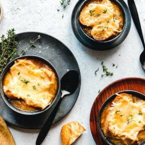 Vegane französische Zwiebelsuppe