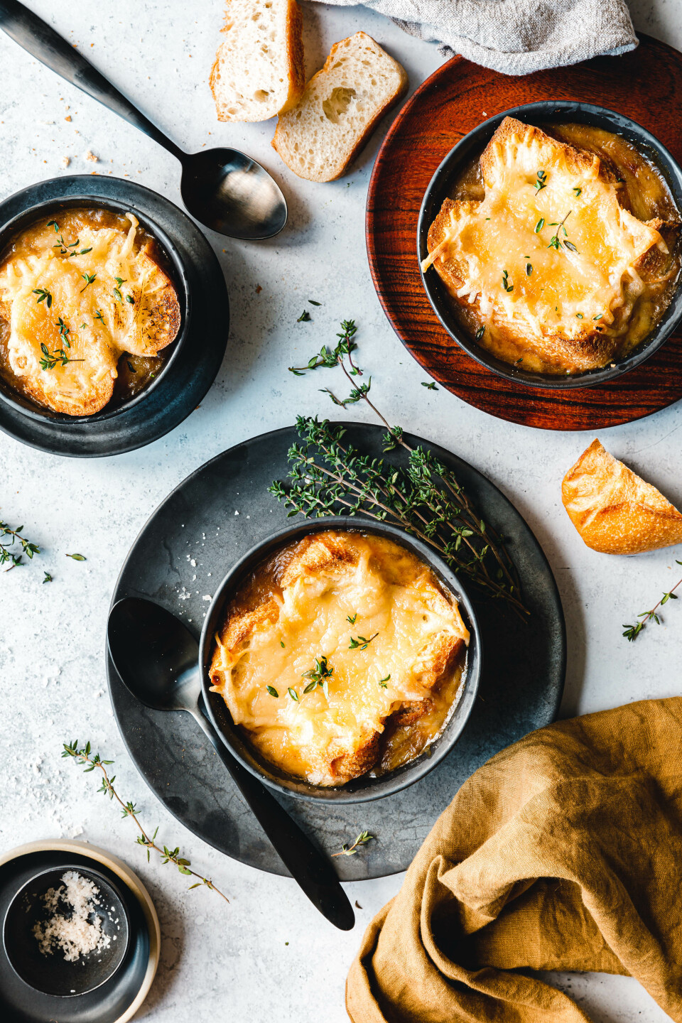 Vegane französische Zwiebelsuppe