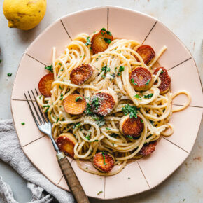 Spaghetti mit Zitronen-Knoblauch-Sauce & Pilz-Scallops