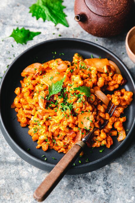 Vegane Kimchi-Spätzle