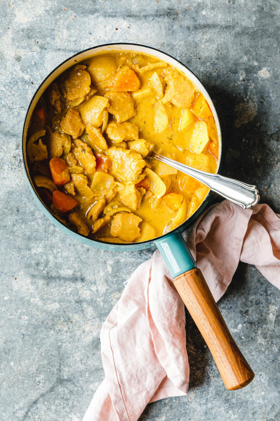 Veganes gelbes Thai-Curry