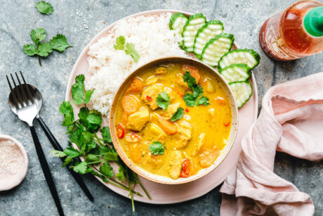 Veganes gelbes Thai-Curry