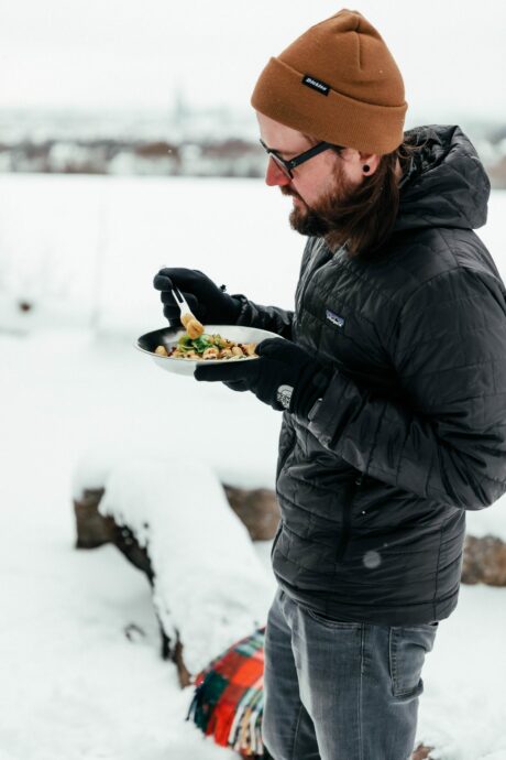 Gnocchi-Pfanne mit Rosenkohl und getrockneten Tomaten
