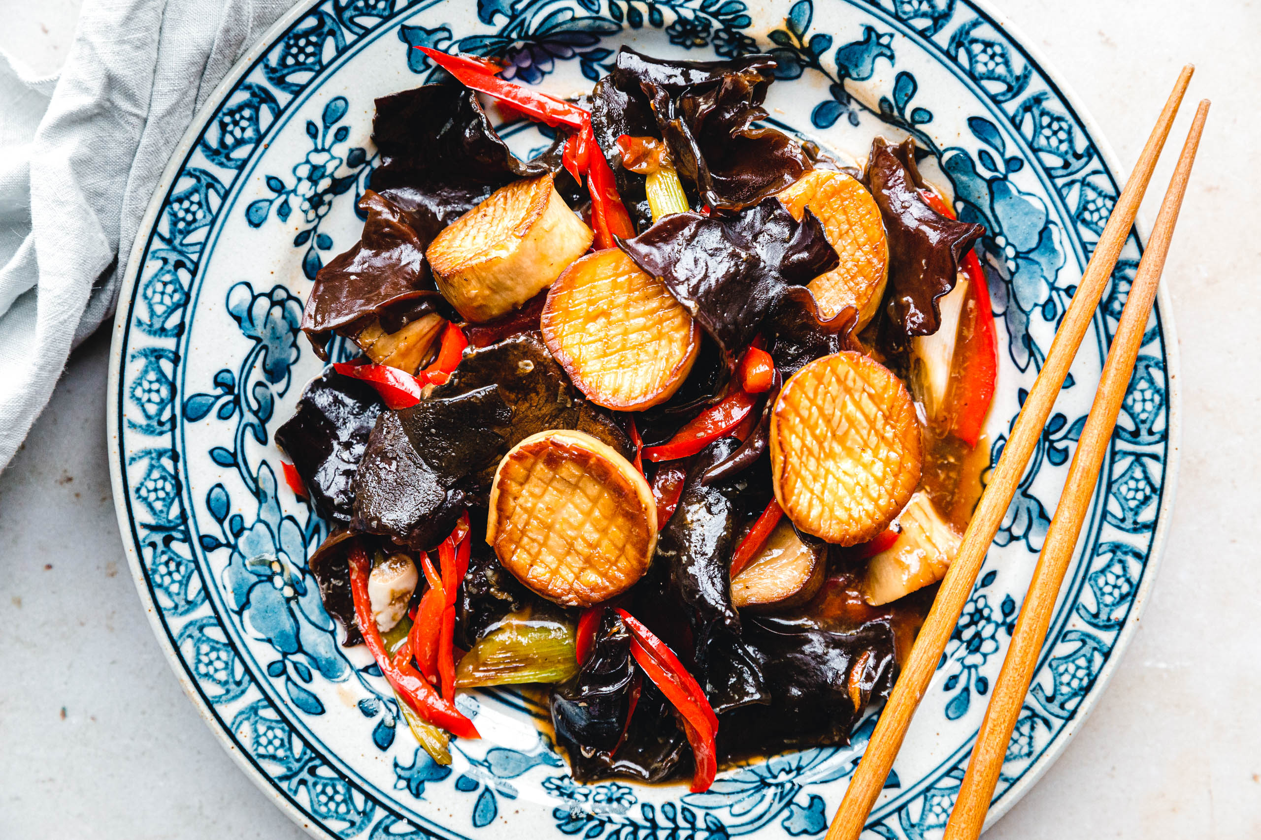 Szechuan-Pilz-Scallops in Knoblauch-Sauce