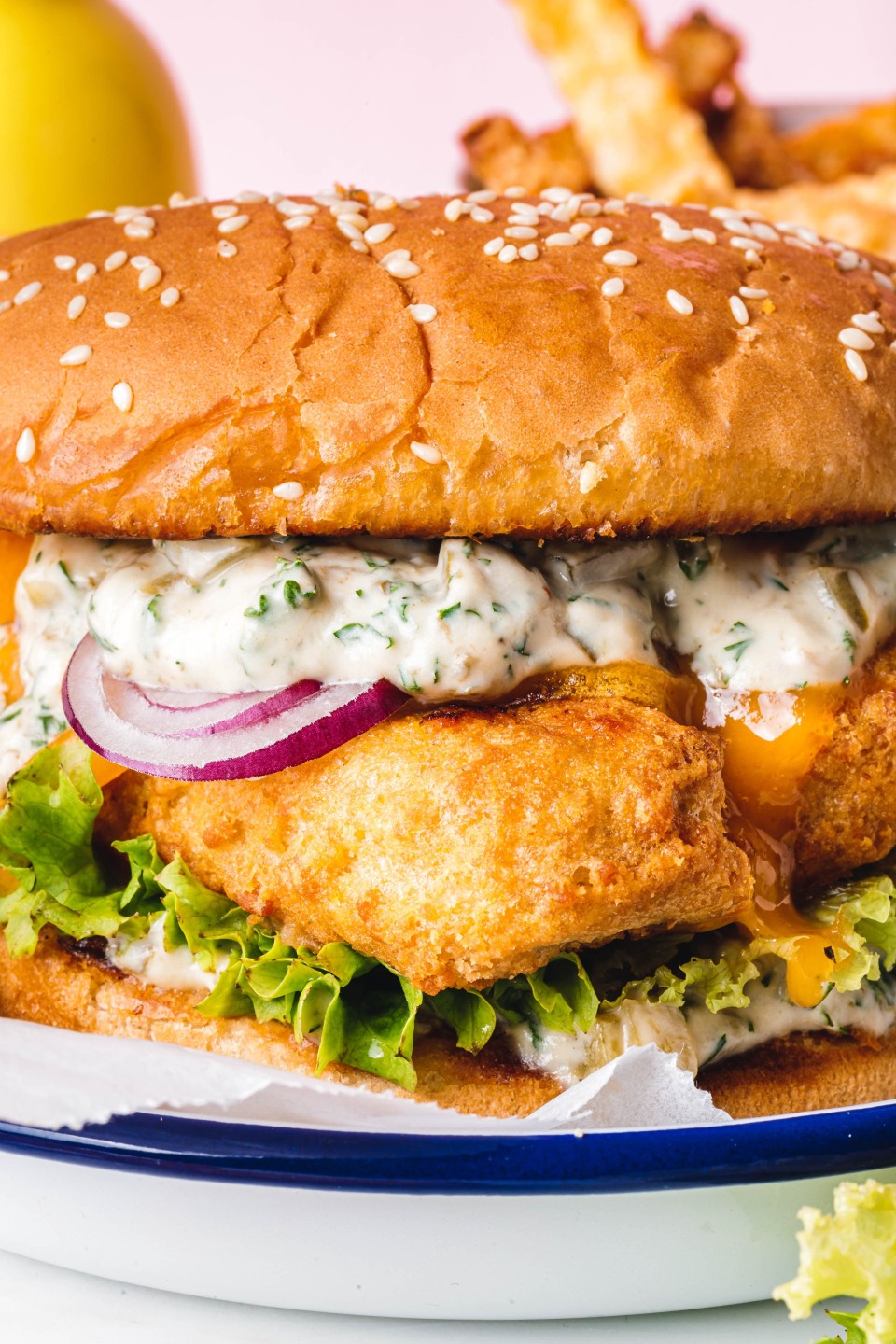 No Fish Burger mit selbstgemachter veganer Remoulade