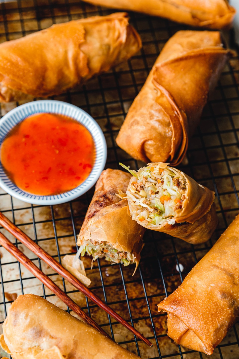 Vegane Frühlingsrollen – frittiert, aus dem Airfryer oder Ofen