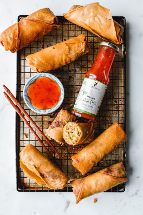 Vegane Frühlingsrollen – frittiert, aus dem Airfryer oder Ofen