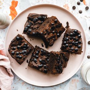 Vegane Kichererbsen-Schoko-Brownies aus dem Mixer