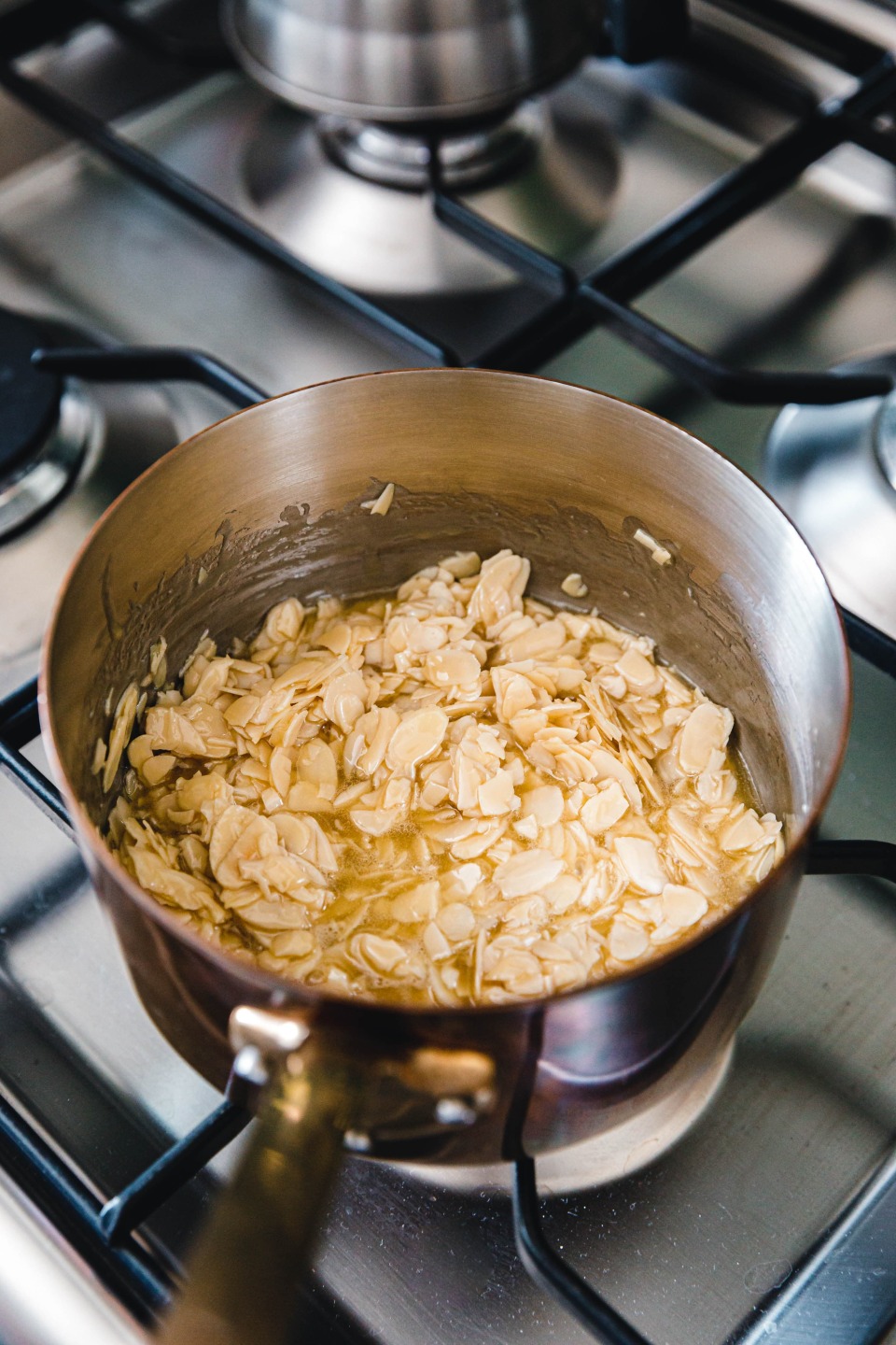 Zubereitung veganer Bienenstich